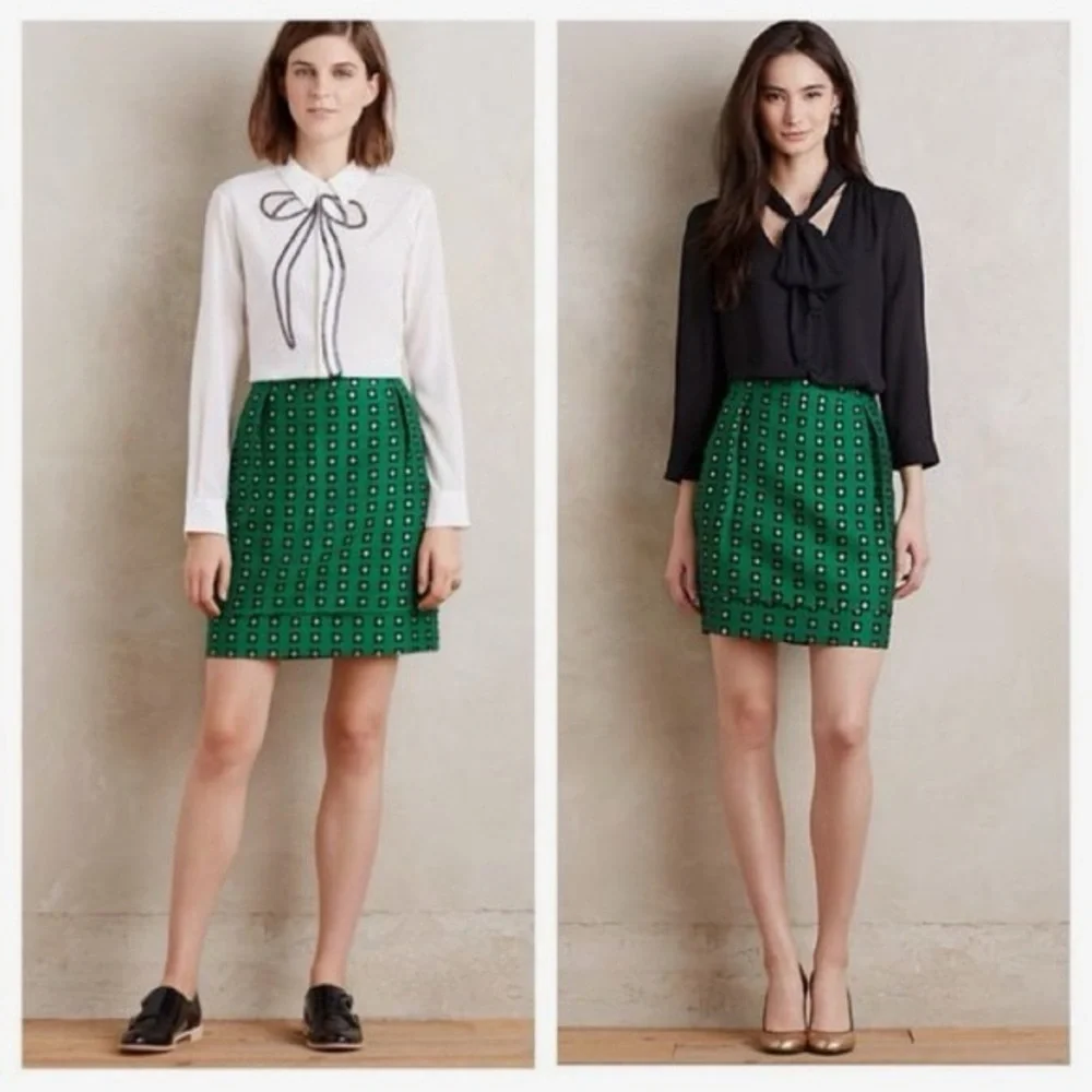 ANTHROPOLOGIE + HD in Paris Green & Gold Patterned Mini Skirt